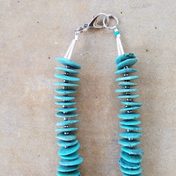 Turquoise Necklace - Picture 3 of 4